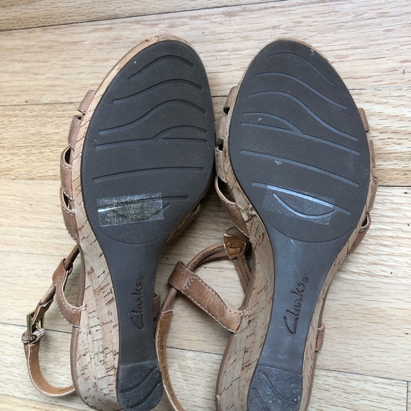 Clarks tan leather Bendables Strappy Wedge Sandals Size 8 - Picture 5 of 5